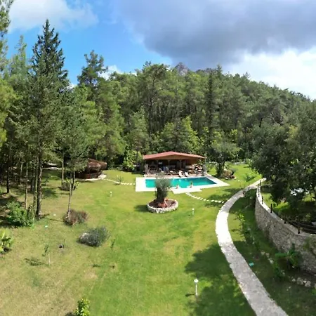 Yusalis Garden Chata Kemer