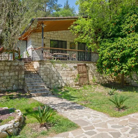 Chata Yusalis Garden Kemer